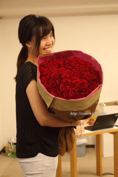 日比谷花壇　100本の赤いバラの花束「アニバーサリーローズ」